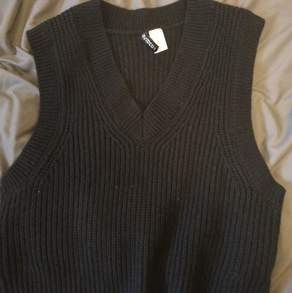 Rib knit sweater vest